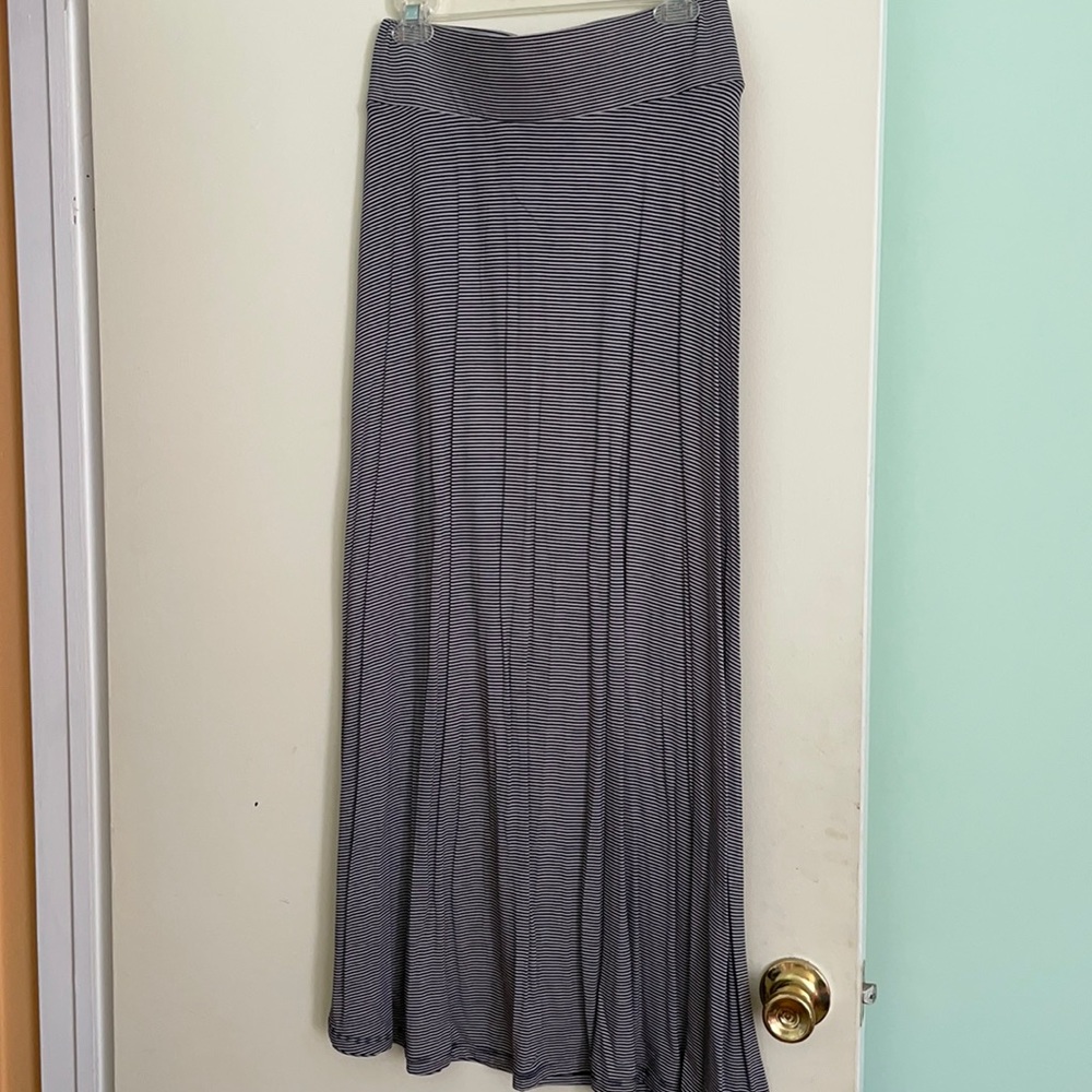 Inc 100% Rayon maxi skirt